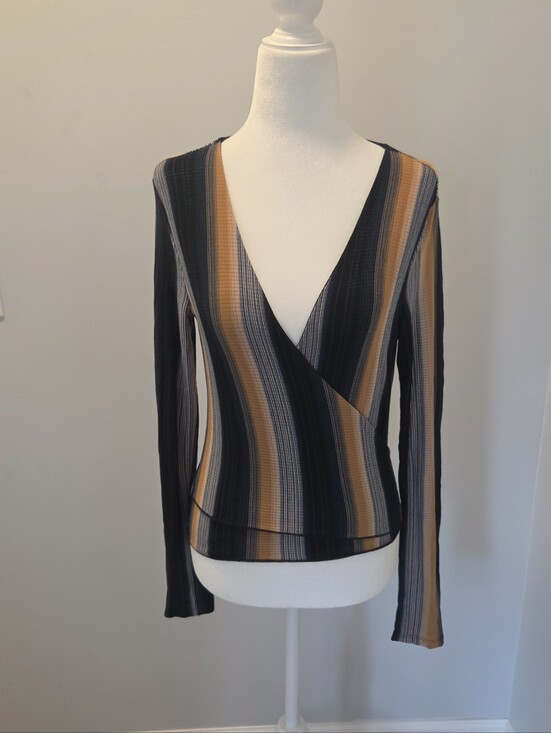 Polly & Esther Tops - New With Tags Polly & Esther Faux Wrap Multicolored Festival Hippie Top large